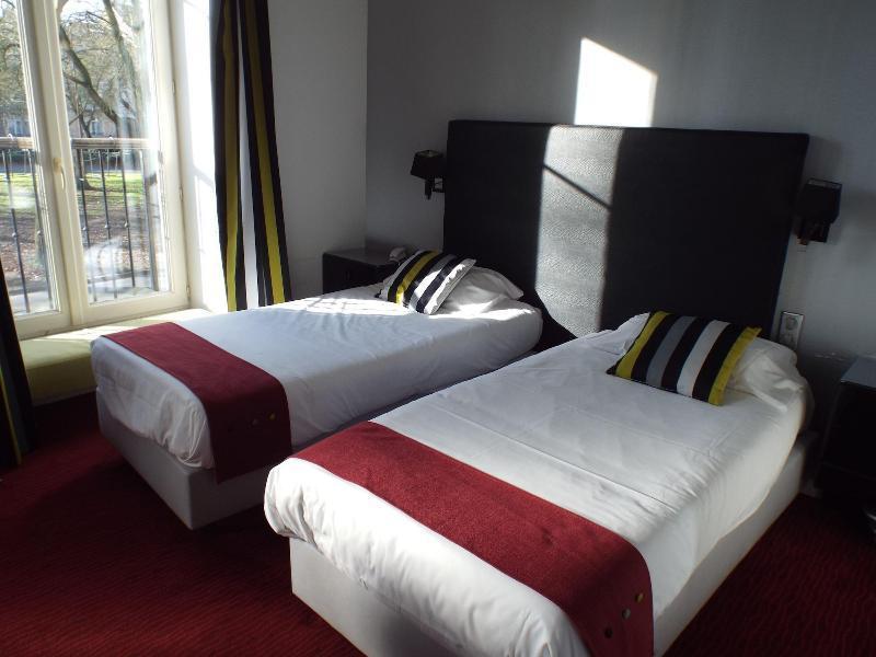 Logis Hotel Saint Martin Orleans Exterior photo