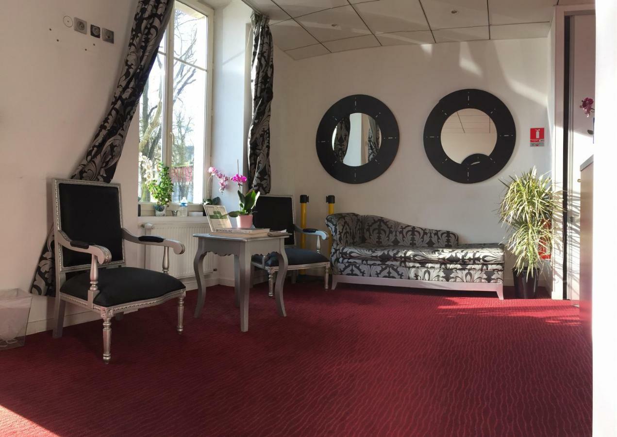Logis Hotel Saint Martin Orleans Exterior photo